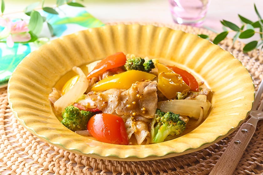 豚肉と夏野菜の<br class='only-pc'>ハニーマスタードソース炒め
