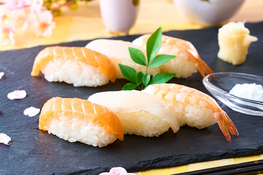 年齢問わず人気の握り寿司も食べ放題。