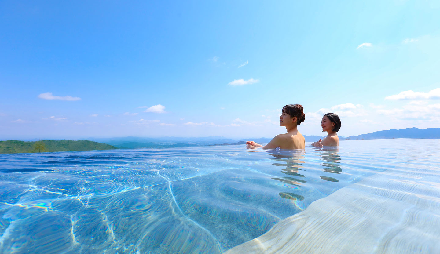 心も体も癒す絶景風呂 | 【公式】大江戸温泉物語グループ｜癒しの温泉